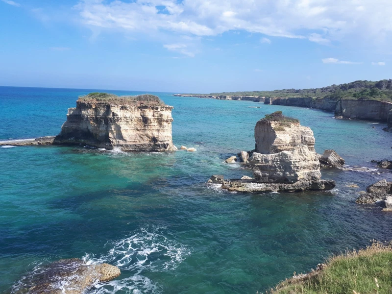Salentissimo.it: I Faraglioni di Sant Andrea - Sant Andrea - Melendugno, spiagge del Salento
