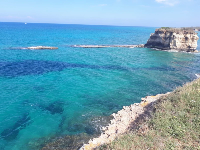 Salentissimo.it: I Faraglioni di Sant Andrea - Sant Andrea - Melendugno, spiagge del Salento
