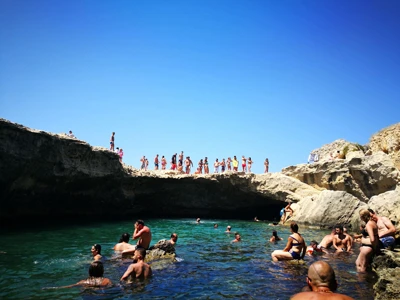 Salentissimo.it: Grotta della Poesia - Roca Vecchia - Melendugno, spiagge del Salento