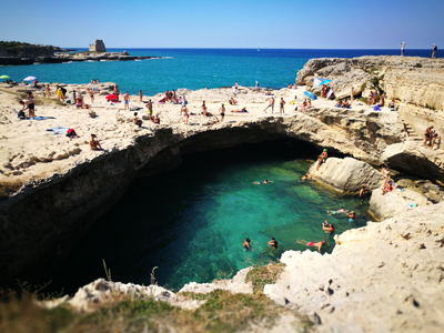 Salentissimo.it: Grotta della Poesia -  Roca Vecchia - Melendugno, spiagge del Salento