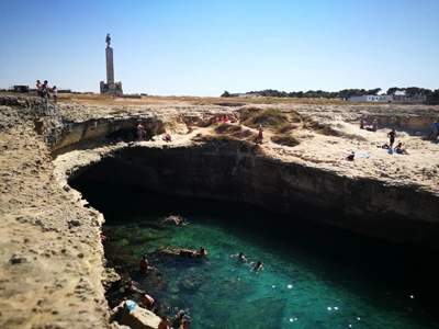 Salentissimo.it: Grotta della Poesia - Roca Vecchia - Melendugno, spiagge del Salento