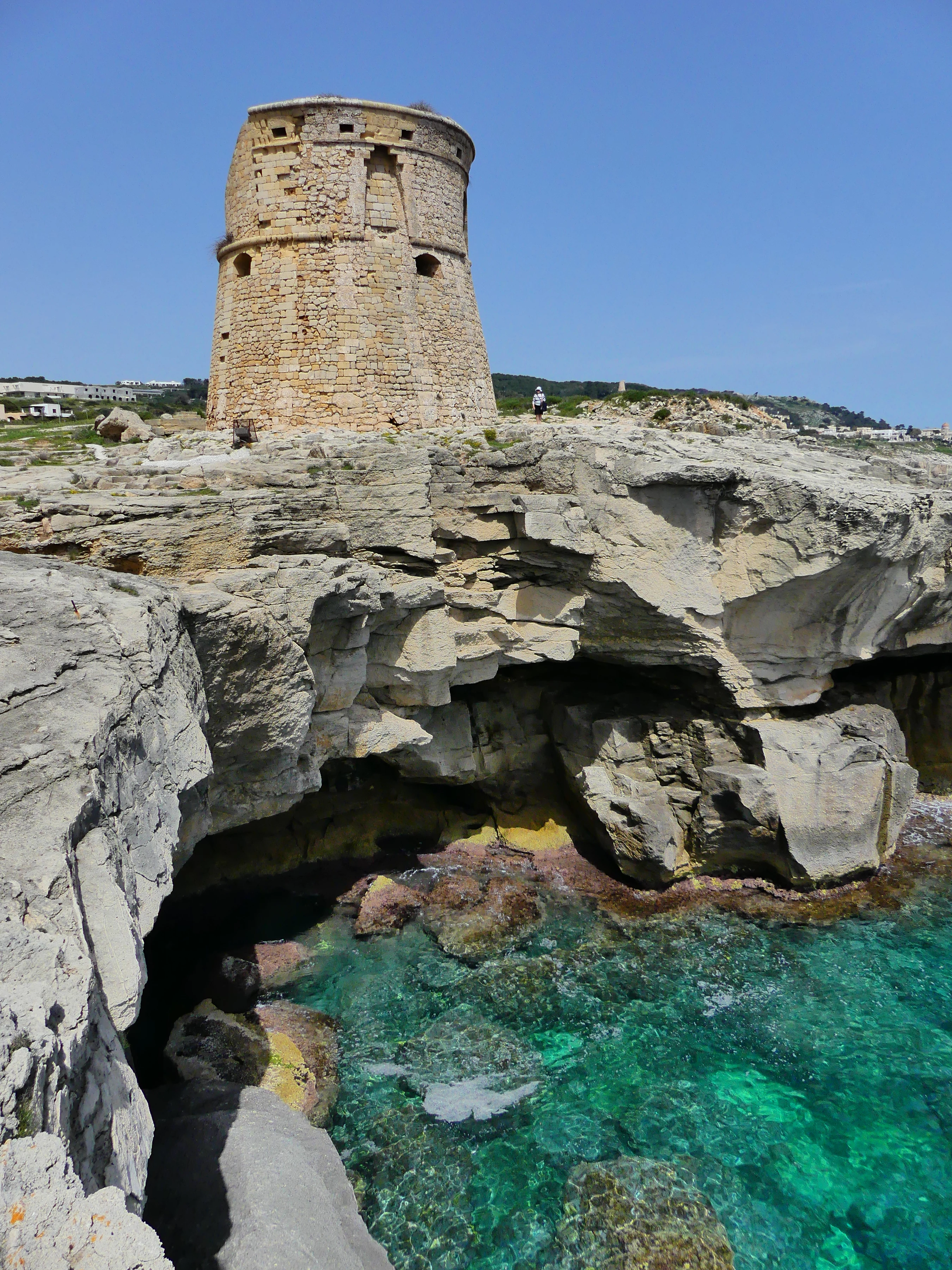 Salentissimo.it: Torre di Porto Miggiano - Porto Miggiano - Santa Cesarea Terme, spiagge del Salento