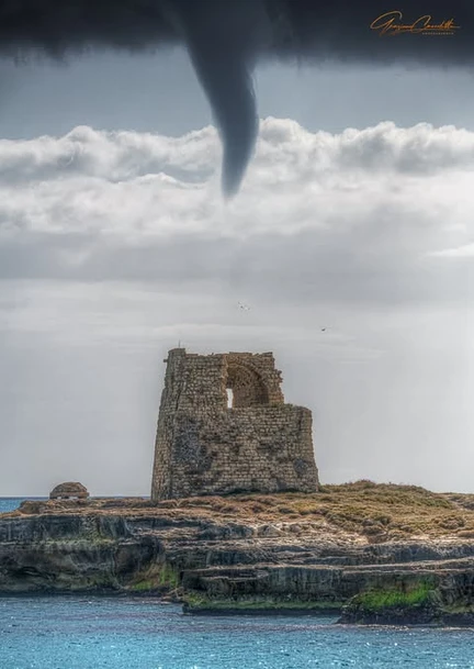 Salentissimo.it: Torre di Roca Vecchia - Roca Vecchia - Melendugno, spiagge del Salento