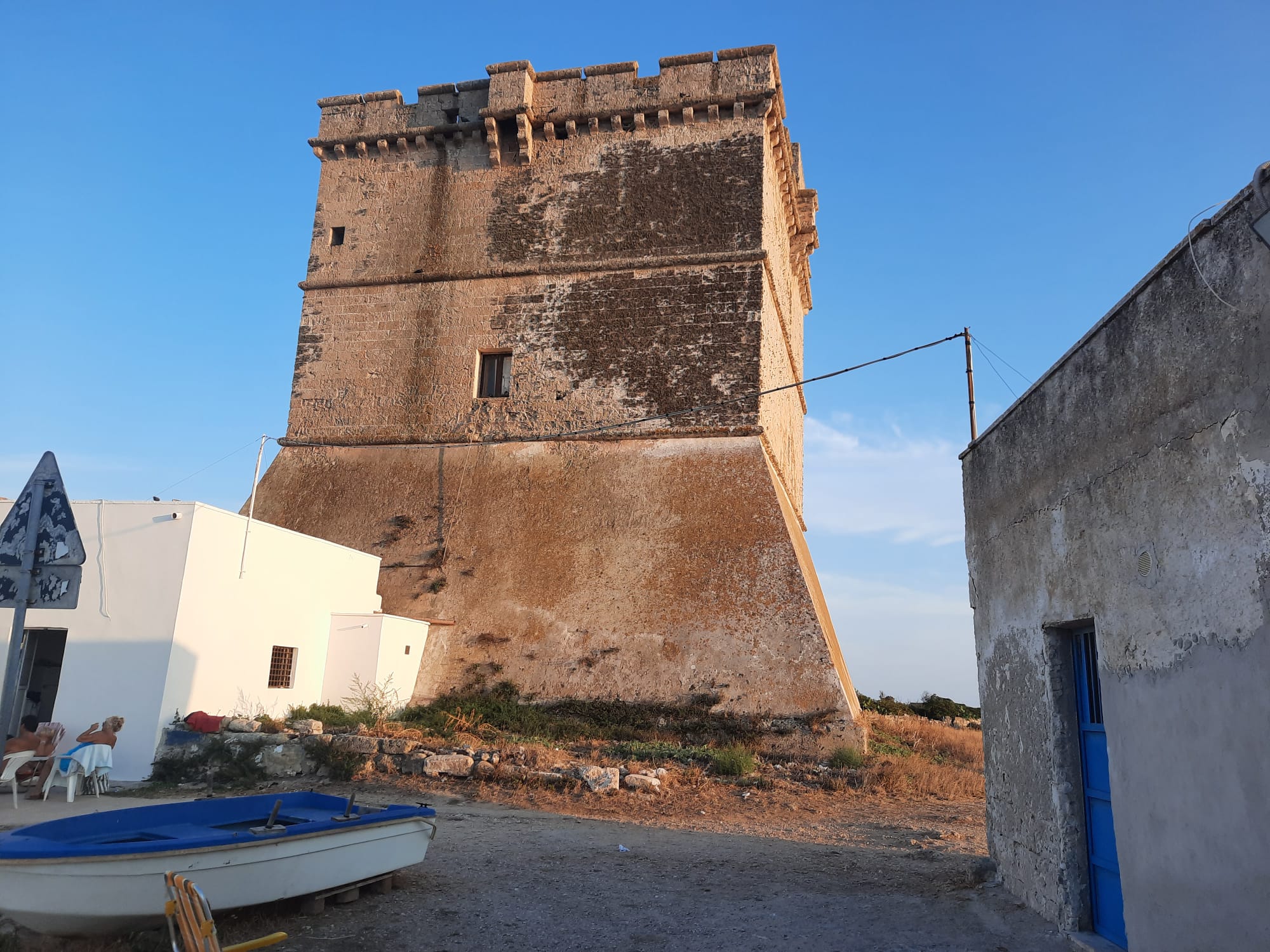 Salentissimo.it: Torre di Sant Isidoro -  Sant Isidoro, spiagge del Salento