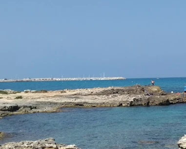 Salentissimo.it: Spiaggia canale Zzuccatu - Roca Vecchia - Melendugno, spiagge del Salento
