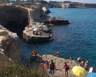 Salentissimo.it: Grotta del Canale - Sant Andrea - Melendugno, Salento rannad