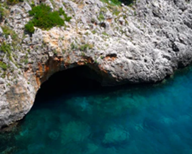Salentissimo.it: Grotta Grande del Ciolo - Ciolo - Gagliano del Capo, spiagge del Salento