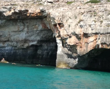 Salentissimo.it: Grotta del Fiume - Felloniche - Patú, spiagge del Salento
