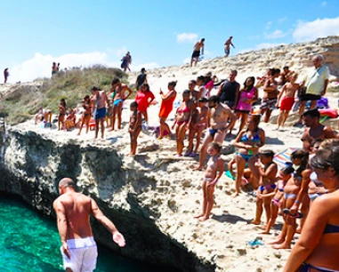 Salentissimo.it: Grotta della Poesia - Roca Vecchia - Melendugno, spiagge del Salento