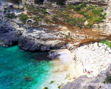 Salentissimo.it: Grotta delle Ancore - Porto Miggiano - Santa Cesarea Terme, spiagge del Salento
