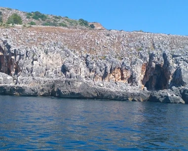 Salentissimo.it: Grotta delle Streghe - Castro, spiagge del Salento