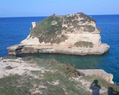Salentissimo.it: Grotta dello Mbruficu - Sant Andrea - Melendugno, Salento rannad