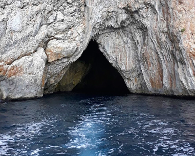 Salentissimo.it: Grotta Palombara -  Castro, Salenton rannat