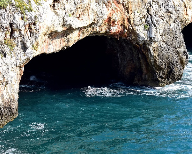 Salentissimo.it: Grotte Cazzafri -  Santa Maria di Leuca - Castrignano del Capo, Salento rannad