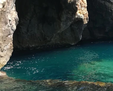 Salentissimo.it: Grotte di Vedusella - Santa Maria di Leuca - Castrignano del Capo, spiagge del Salento