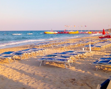 Salentissimo.it: Spiaggia Azzurra -  Alimini - Otranto, spiagge del Salento